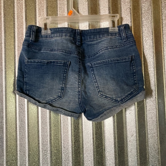 Mudd size 3 jean shorts - Picture 2 of 4